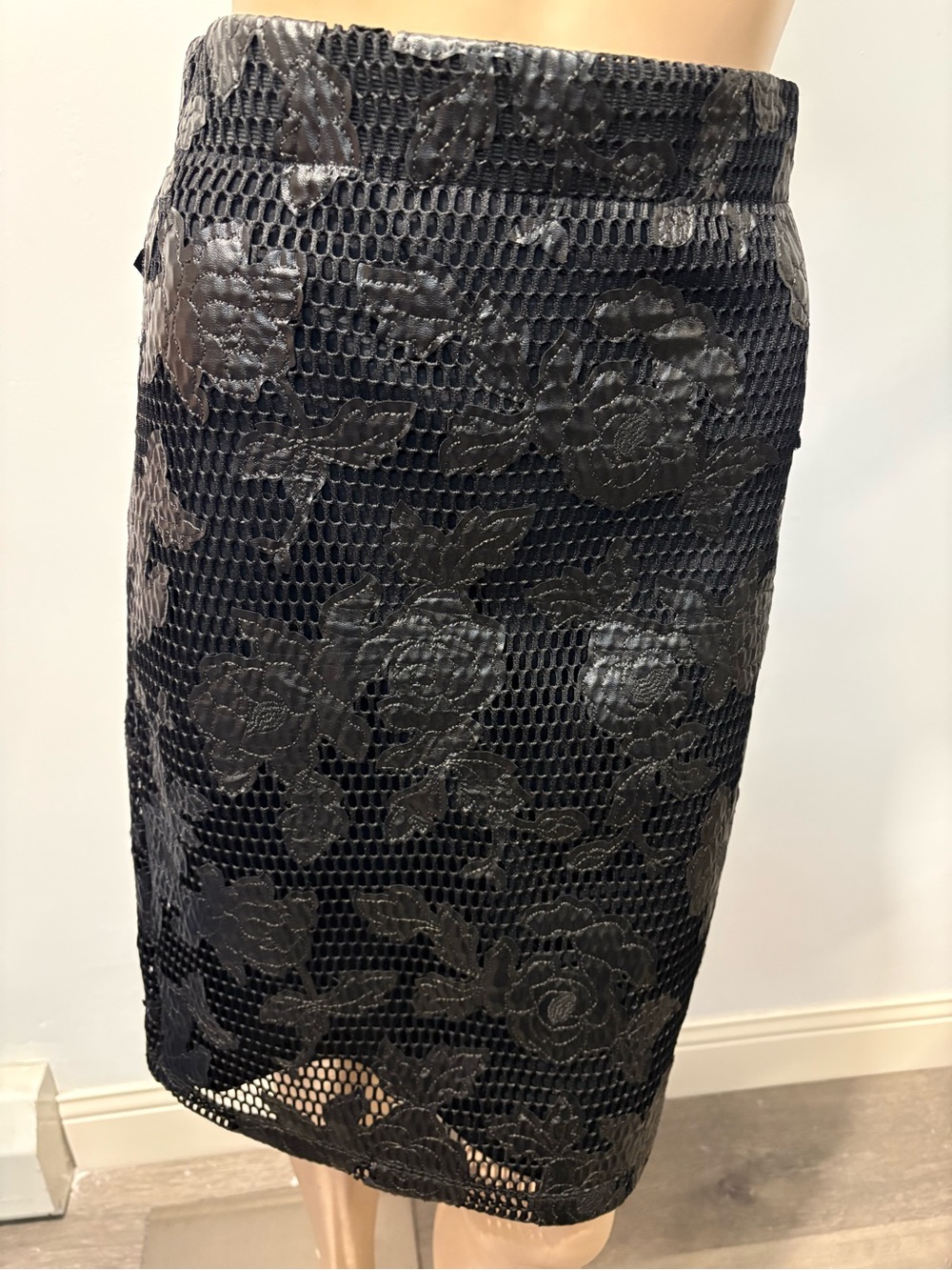 Design Lab Lord & Taylor Black Floral Lace Overlay High-Low Skirt
